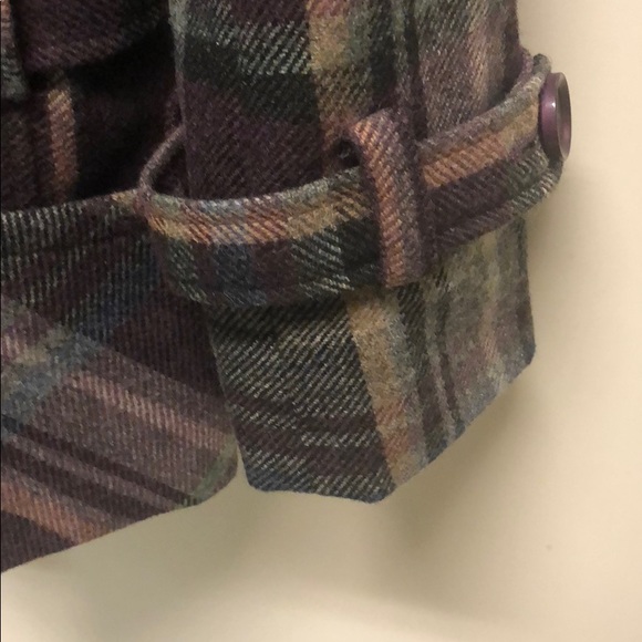 Coat - Picture 4 of 5